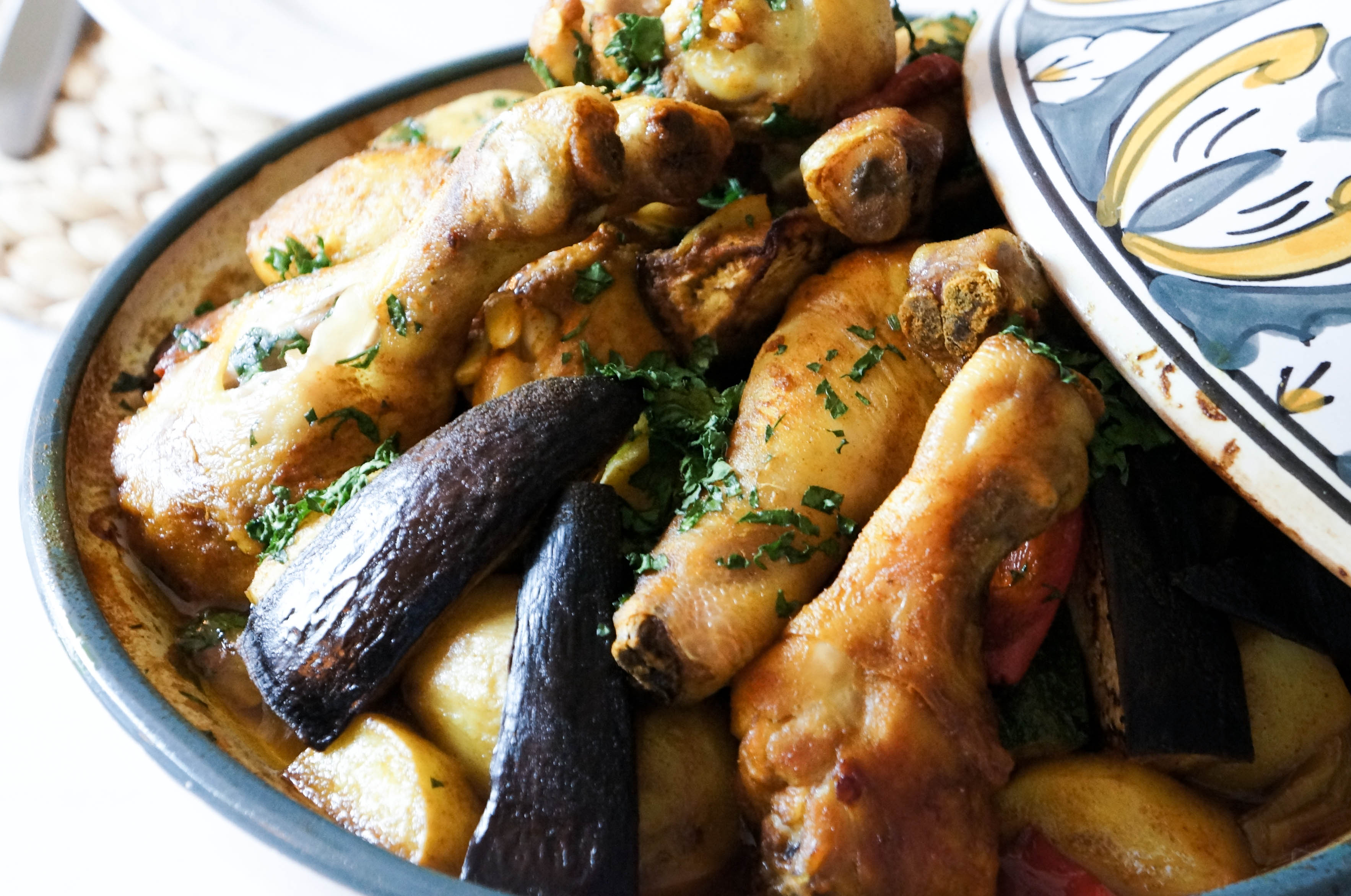 Marokkanische Tajine mit Gemüse und Huhn - Rezept - todayis.de