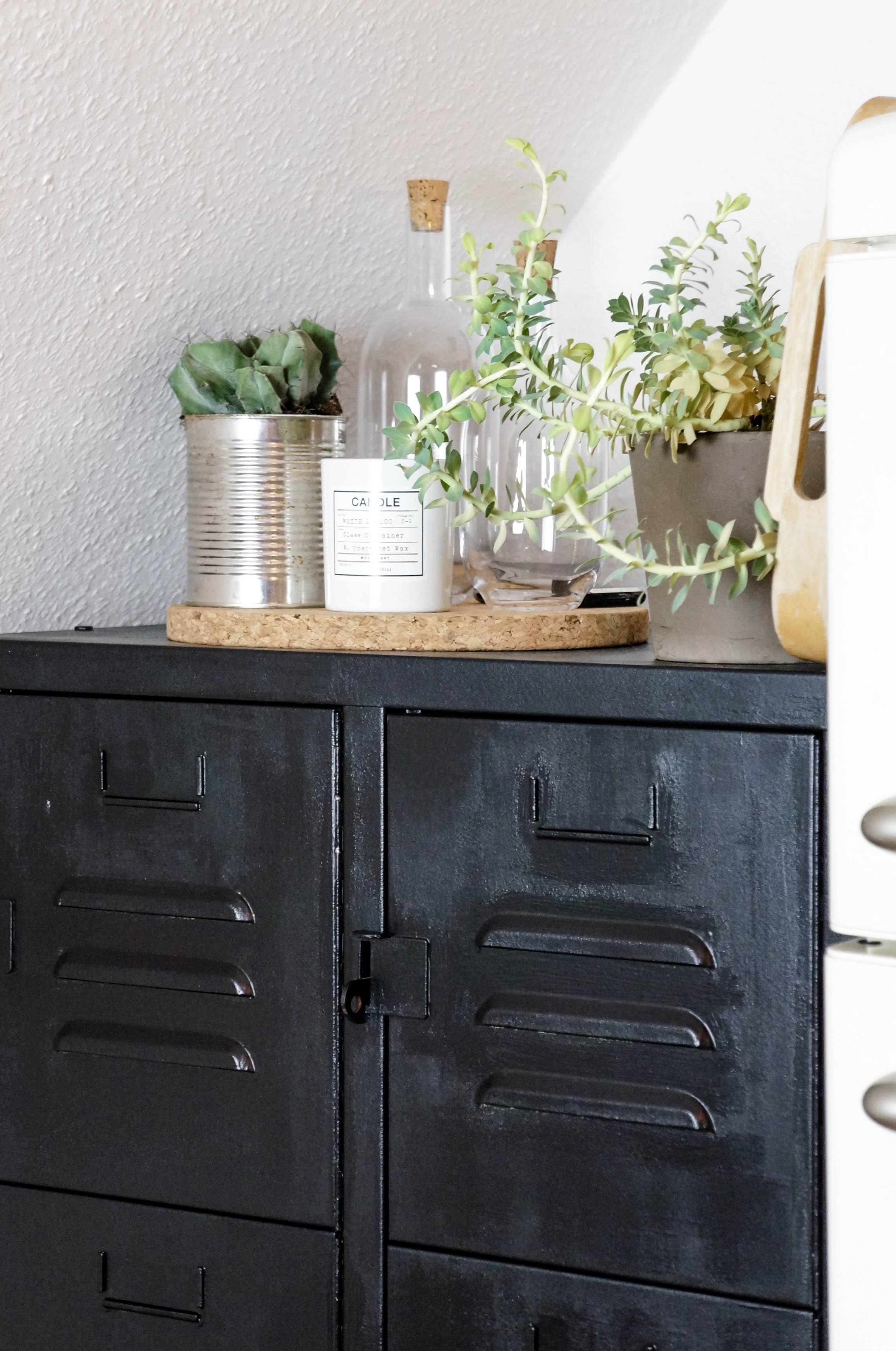 Makeover spindschrank todayis.de Schlafzimmer wandfarbe weiße möbel