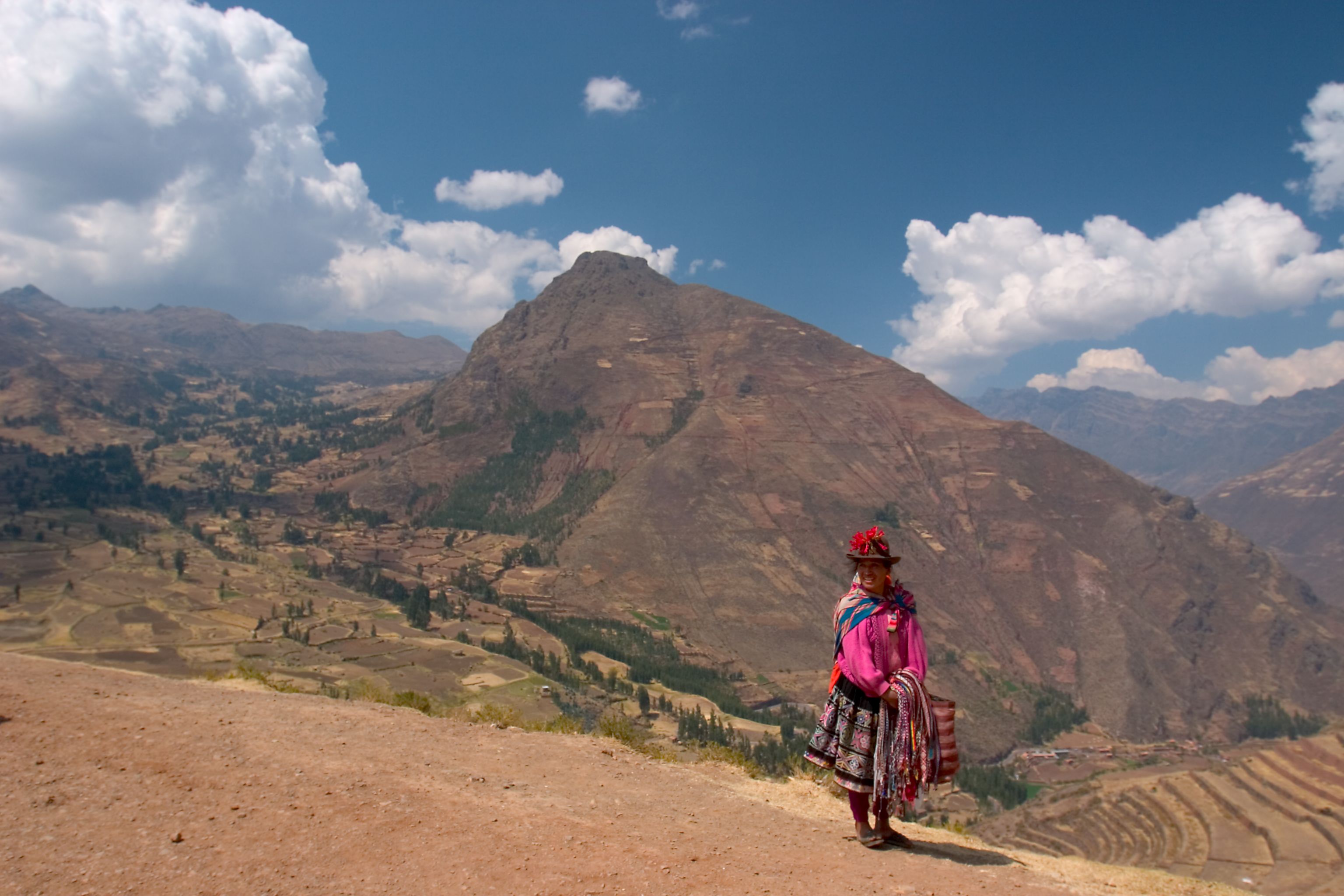 sacred-valley-peru-woman